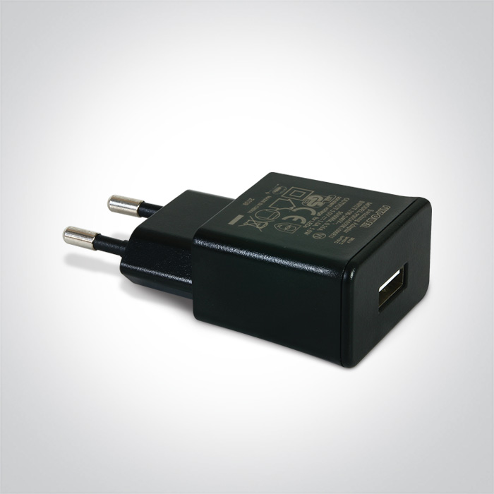 61000A CHARGING USB ADAPTOR 100-240V